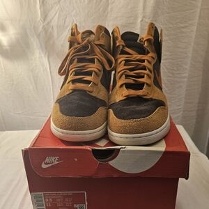 Nike High-Top Sneakers in Brown and Black